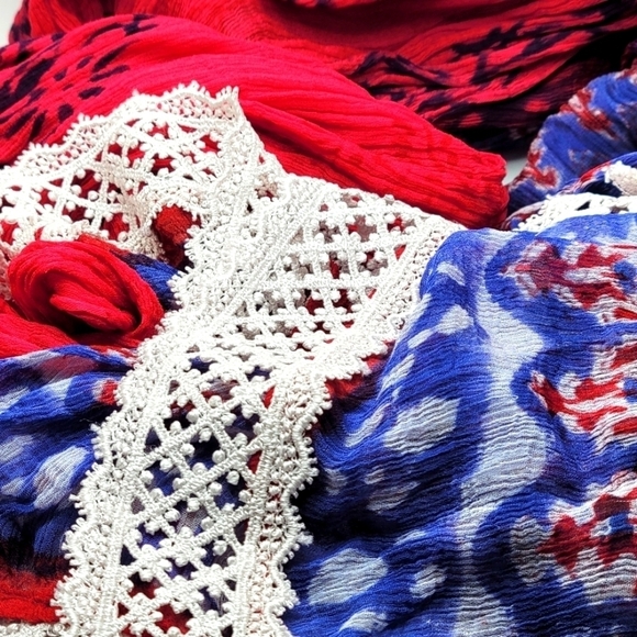 Red White & Blue Laced Scarf - Picture 4 of 7